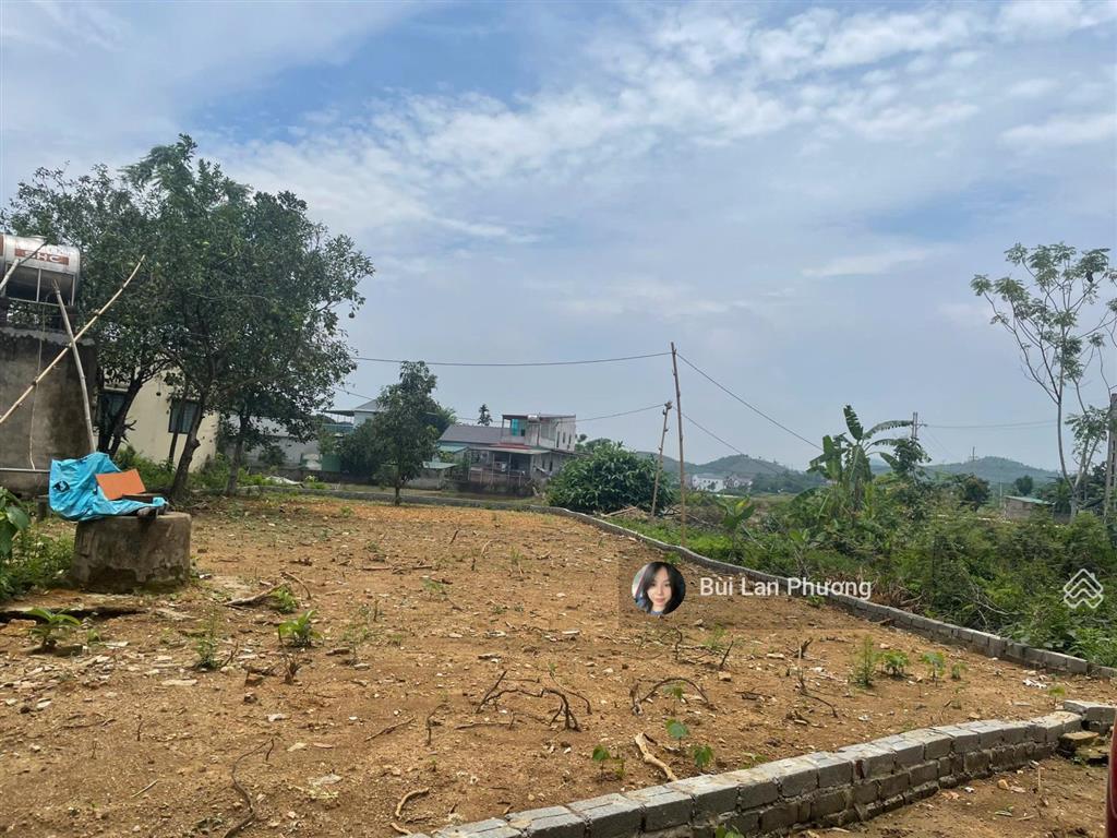 Cần bán 500m2 tại yên trung gần uỷ ban cũ cách trục 446 chỉ 30m.  0974 715 ***