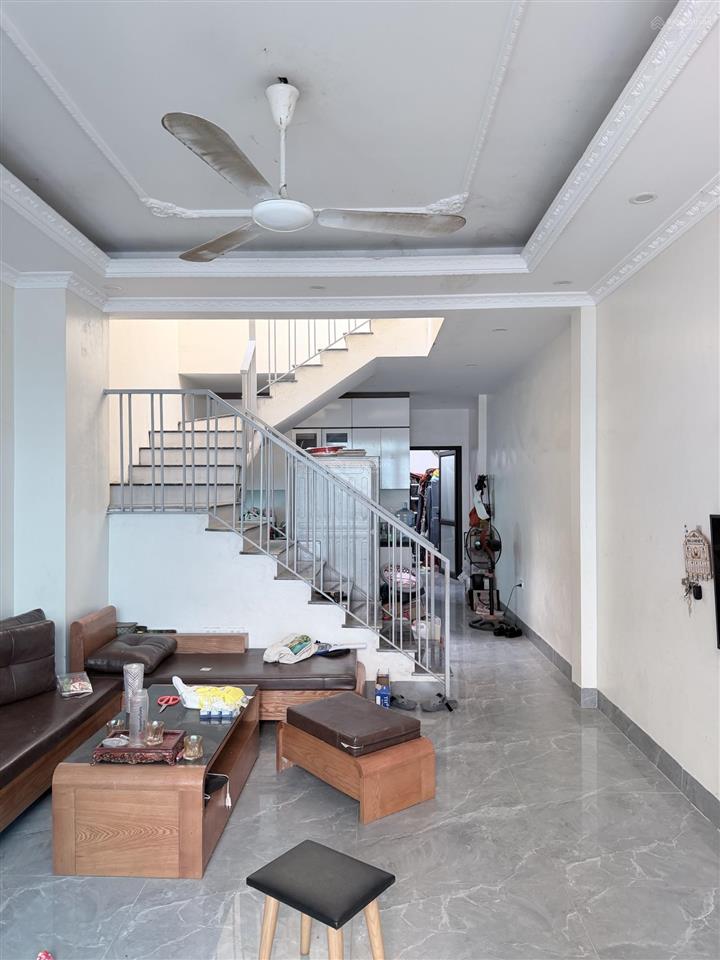Nhà riêng đẹp tại miễu sát đhqg ở đại lộ thăng long, 4 tỷ vnd, 79m2, 3pn, 3wc