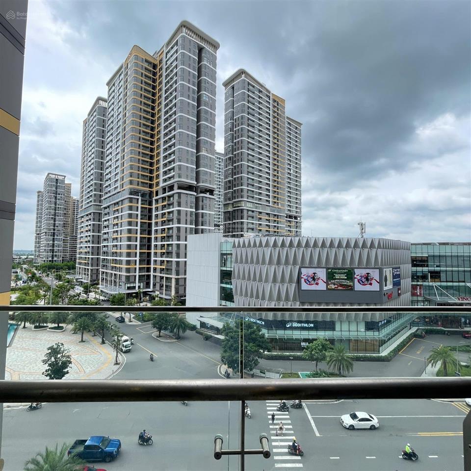 Căn hộ cao cấp đối diện tttm vincom, khu đô thị vinhomes quận 9