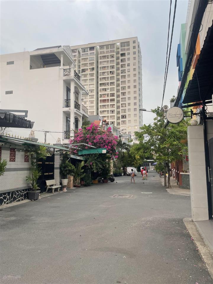 Bán lô đất mặt tiền đường 53 p. bình thuận