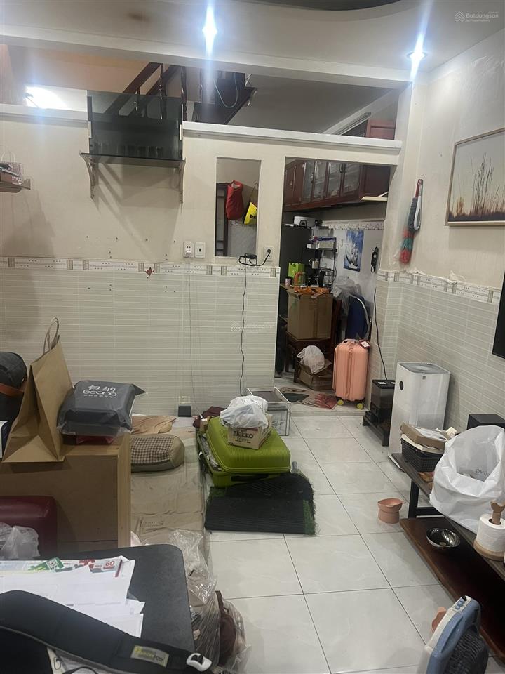 Nhà cho người trung niên hoặc người già, 2 mặt hẻm, 2pn, 2wc, 70m2 tại lê văn lương, giá 5,3 tỷ