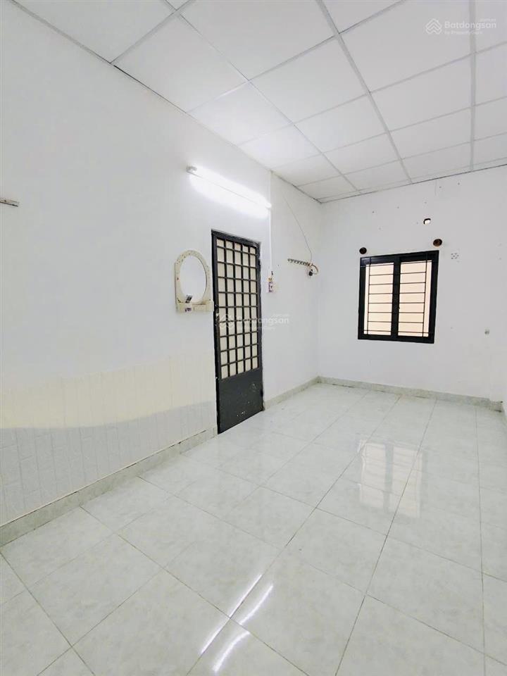 Cho thuê nhà trọ đường núi thành gần chợ, bệnh viện mỹ đức, etown cộng hòa