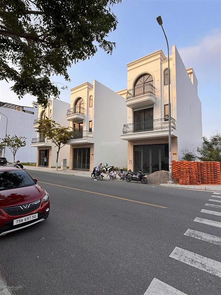 [siêu ck 10%] nhà phố vcn phước long  sổ hồng ngay  cam kết thuê đến 300tr/năm  vốn chỉ từ 30%