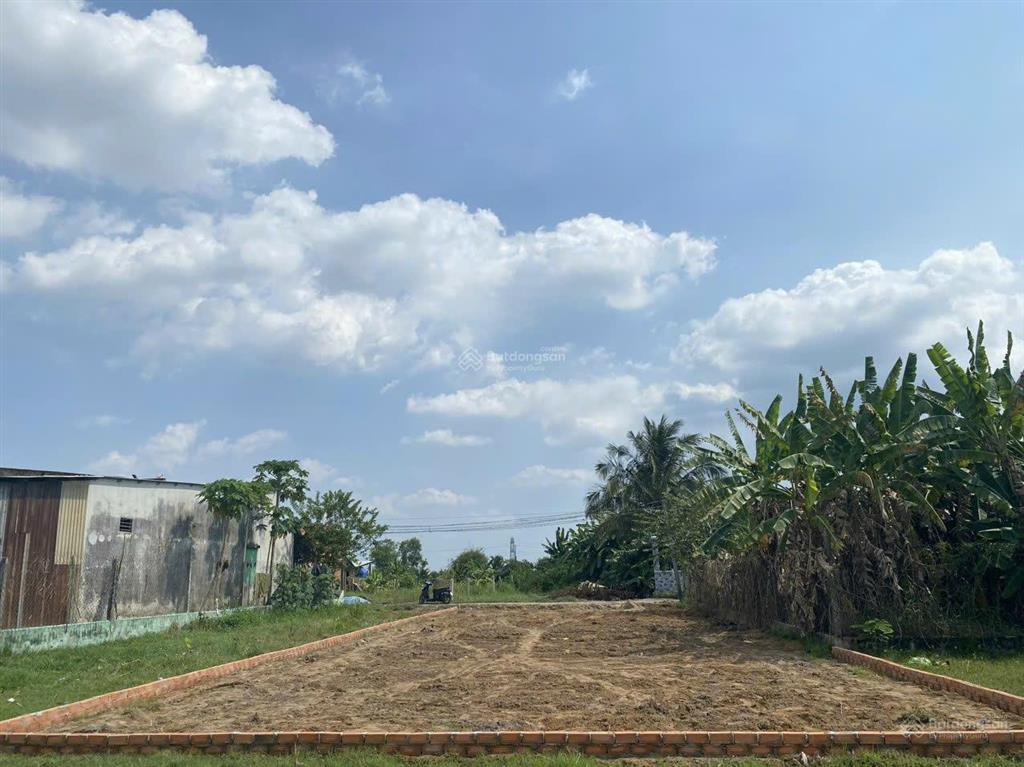Bán đất 1,95 tỷ, 292m2 tại hòa khánh đông, đức hòa, long an
