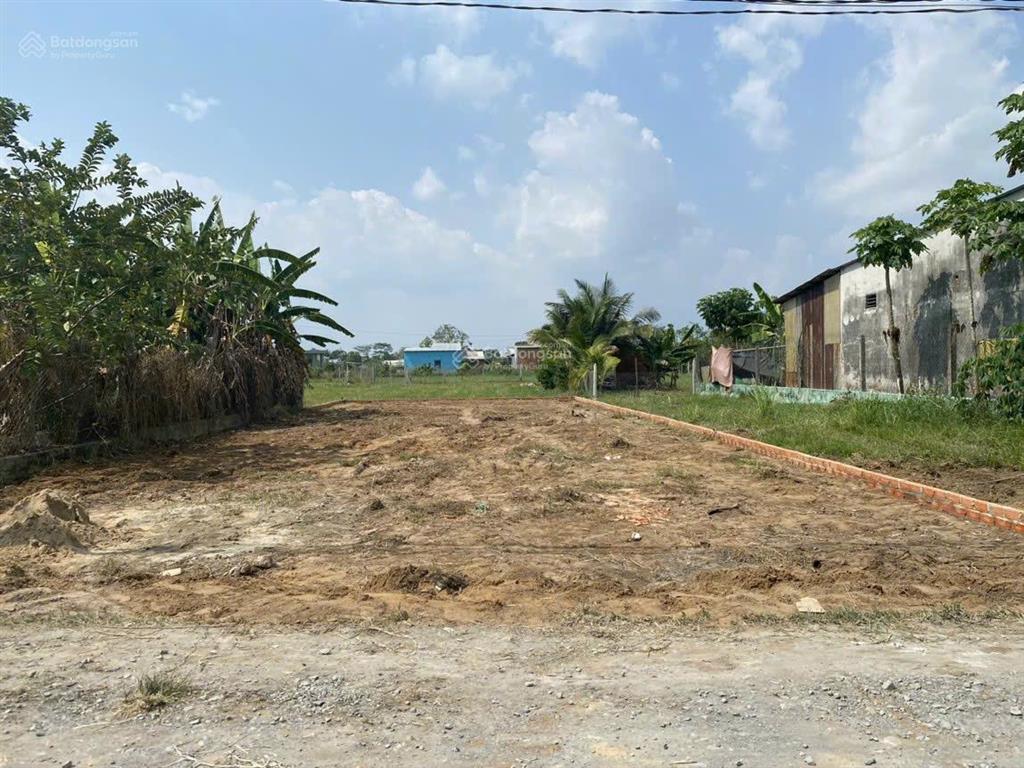 Bán đất 1,95 tỷ, 292m2 tại hòa khánh đông, đức hòa, long an