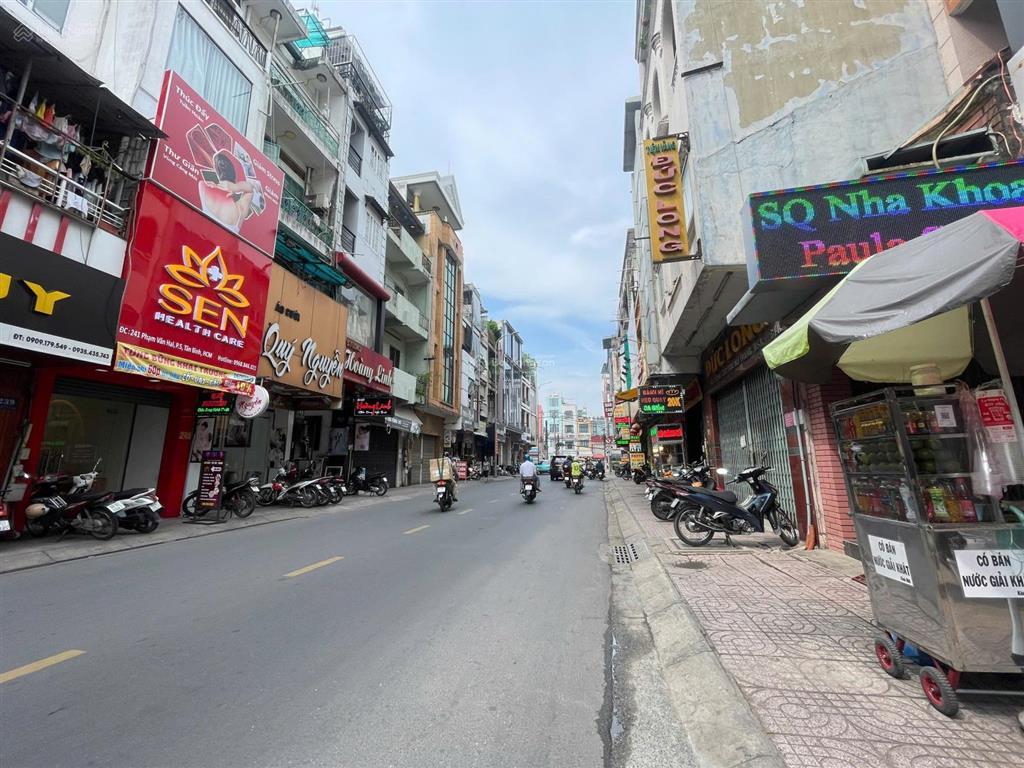 Bán gấp nhà đẹp hẻm 740 sư vạn hạnh, p12, q10 ngay vạn hạnh mall ( 5.3x10m). 4 tầng hđt 30tr/th