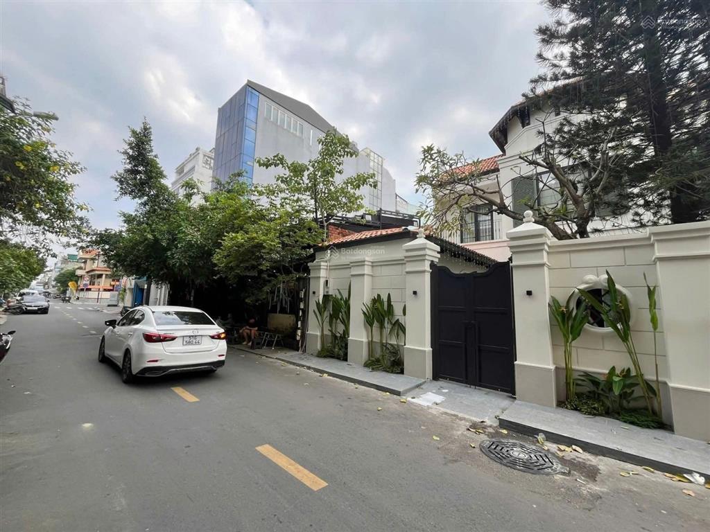 Hàng hiếm! bán gấp nhà 2 mt đường hoa lan, phú nhuận (16x4m). 4 tầng. hđt 60tr/th. giá chỉ 26 tỷ