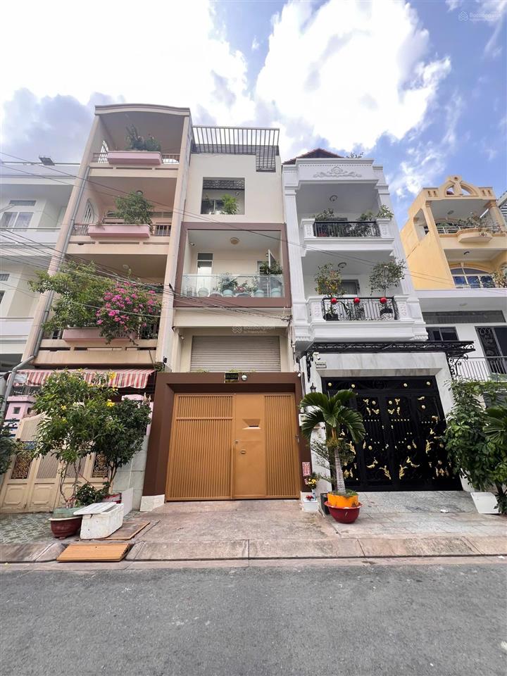 Hàng hiếm! hẻm 606 đường 3/2, q10. dt 5m x 35m. trệt 3 lầu. hiện có hđt70tr/th. giá 28.5 tỷ