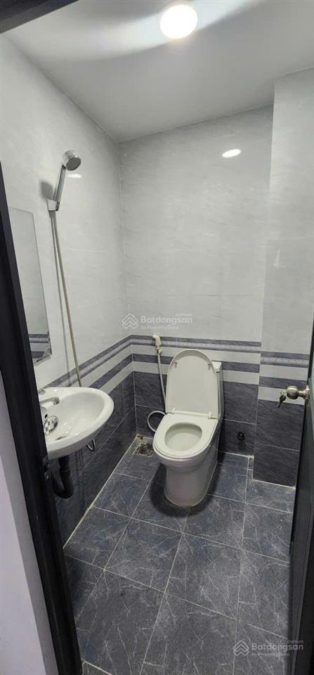 Chỉ 4.5 tỷ sở hữu ngay nhà 3 tầng 687/59/20 góc 2 mặt tiền đường lạc long quận, tân bình