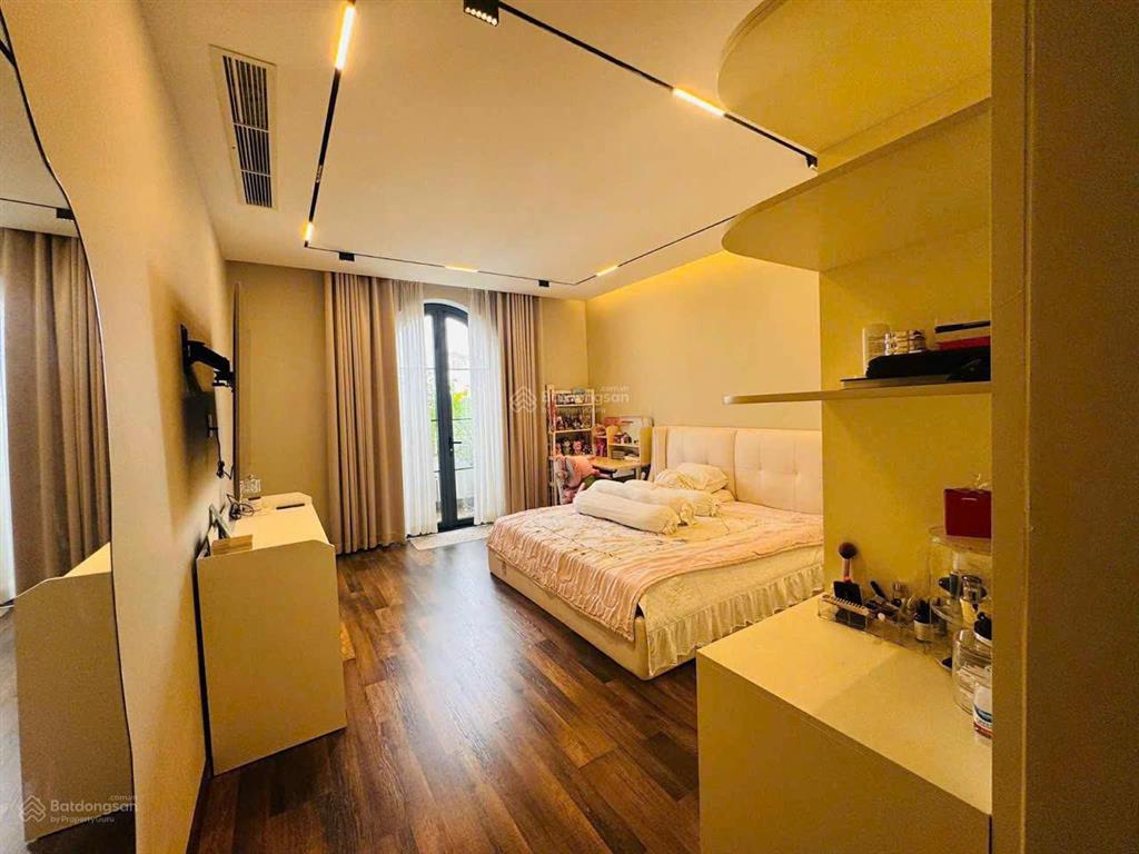 Chỉ 4,5 tỷ sở hữu nhà riêng góc 2 mặt tiền 3 tầng lạc long quân p10 tân bìnhcn 51m2 nhà đẹp ở ngay