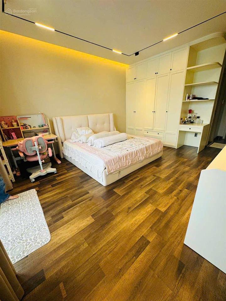 Chỉ 4,5 tỷ sở hữu nhà riêng góc 2 mặt tiền 3 tầng lạc long quân p10 tân bìnhcn 51m2 nhà đẹp ở ngay