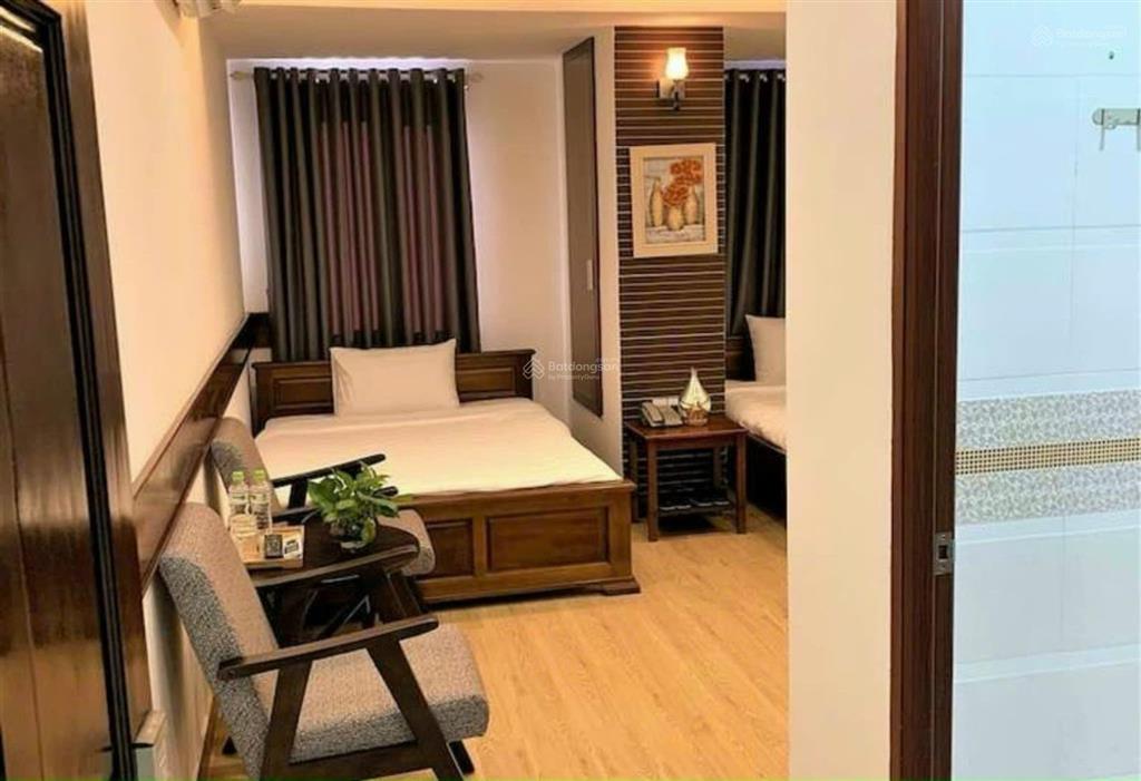 Bán khách sạn mars & venus cửu long p2 tân bình, dt 12x17m, cn 163m2, hầm 7 tầng giá 65tỷ