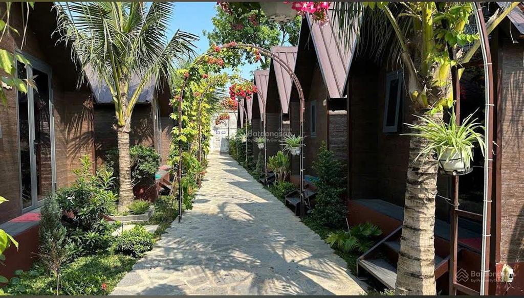 Bán nhà mặt tiền đường làng tân phú  lê văn việt (q9) cũ  dt 32x45m, cn 1426m2  thổ cư 95%