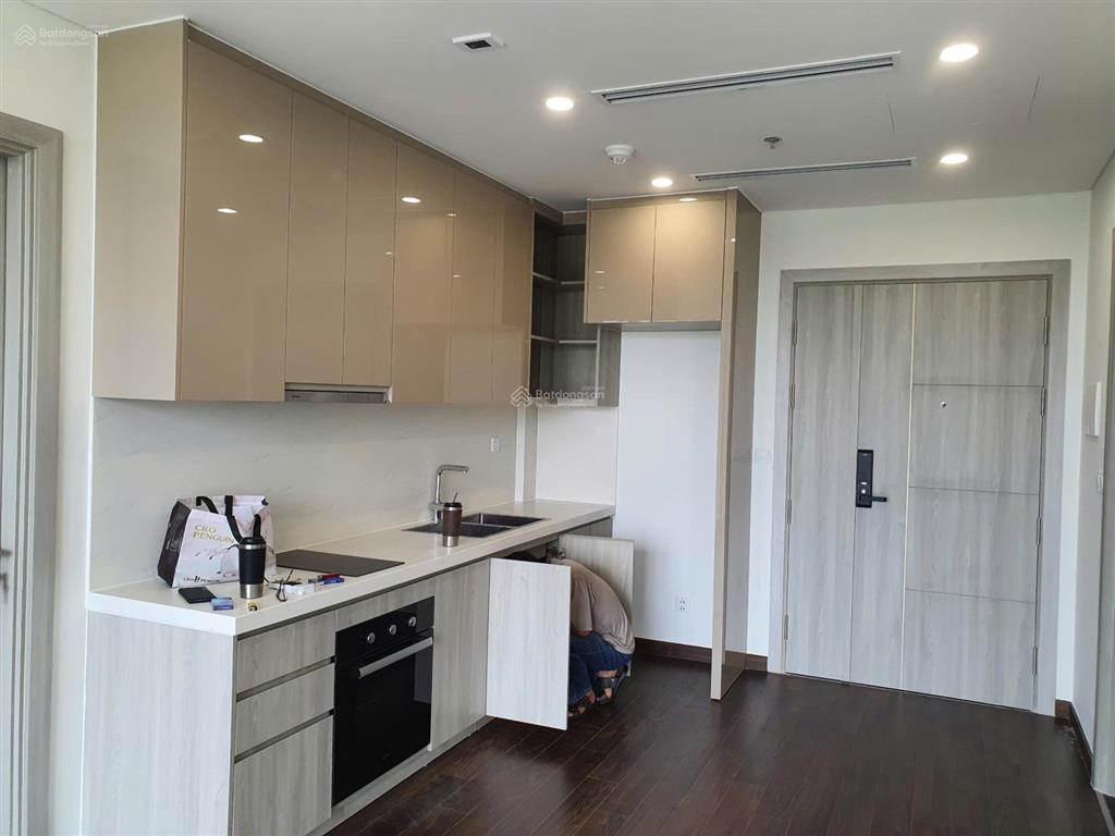 Chính chủ bán căn hộ 2pn 60,2m2 masteri west heights, view hồ công viên trung tâm, vị trí đẹp