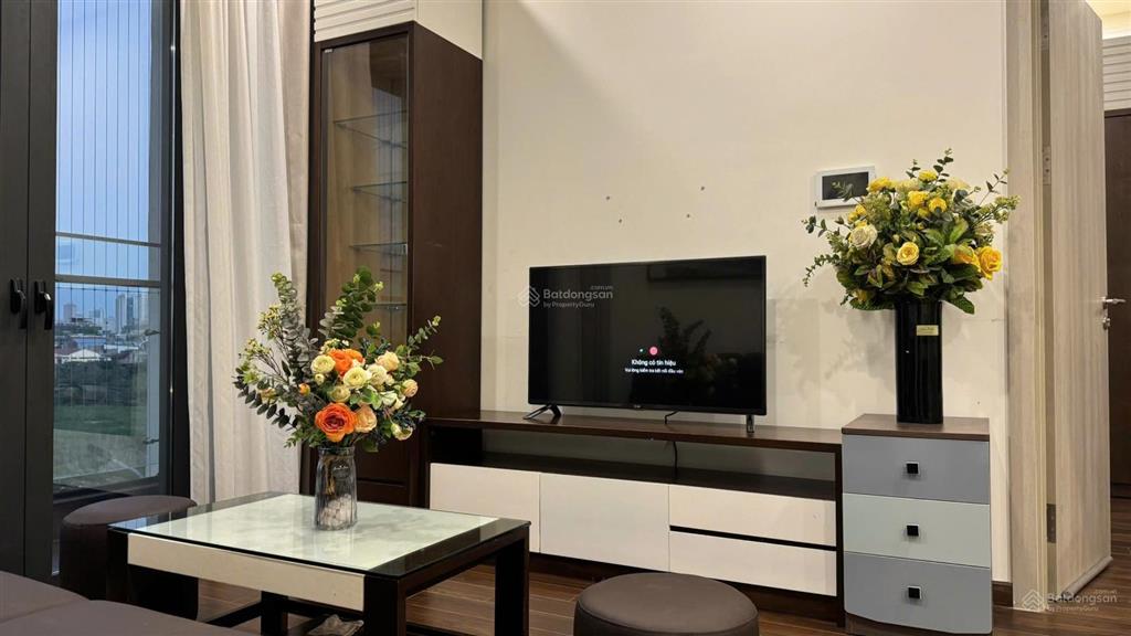 Cho thuê căn hộ masteri vinhomes smart city, 2pn 2wc, view hồ, full nội thất