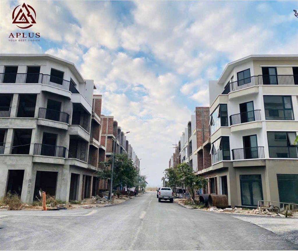 Flc tropical city hạ long em bán căn góc, nội khi gđ1 diện tích 101m2 hướng đông bắc  25tr/m2 đất