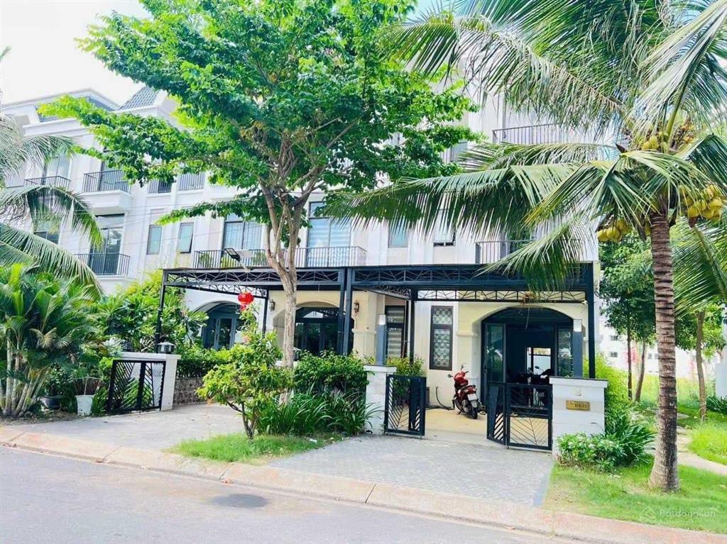 Chỉ 600tr sở hữu đẹp tại bella villa  mặt tiền đường 824 gần chợ đức hòa