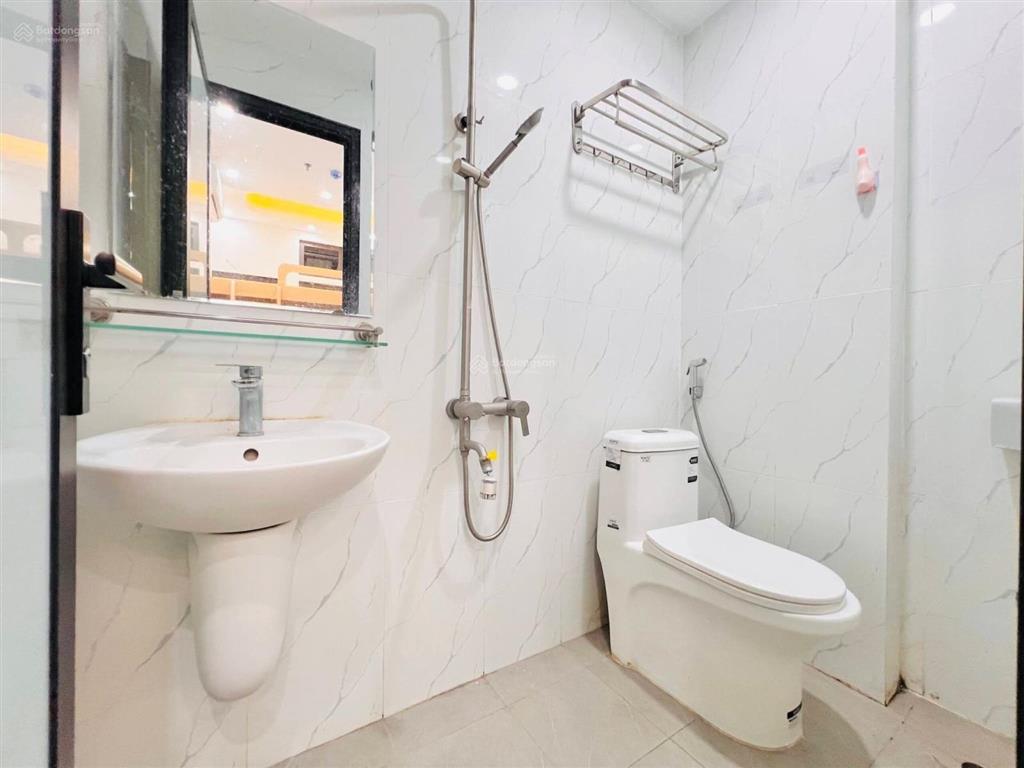 Bán toà ccmn cho thuê hoàng ngân 70m2*7t ,oto 20m,ngõ thông, 3 gác,2 thoáng,dòng tiền 100tr/ tháng