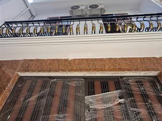 Bán toà ccmn cho thuê hoàng ngân 70m2*7t ,oto 20m,ngõ thông, 3 gác,2 thoáng,dòng tiền 100tr/ tháng