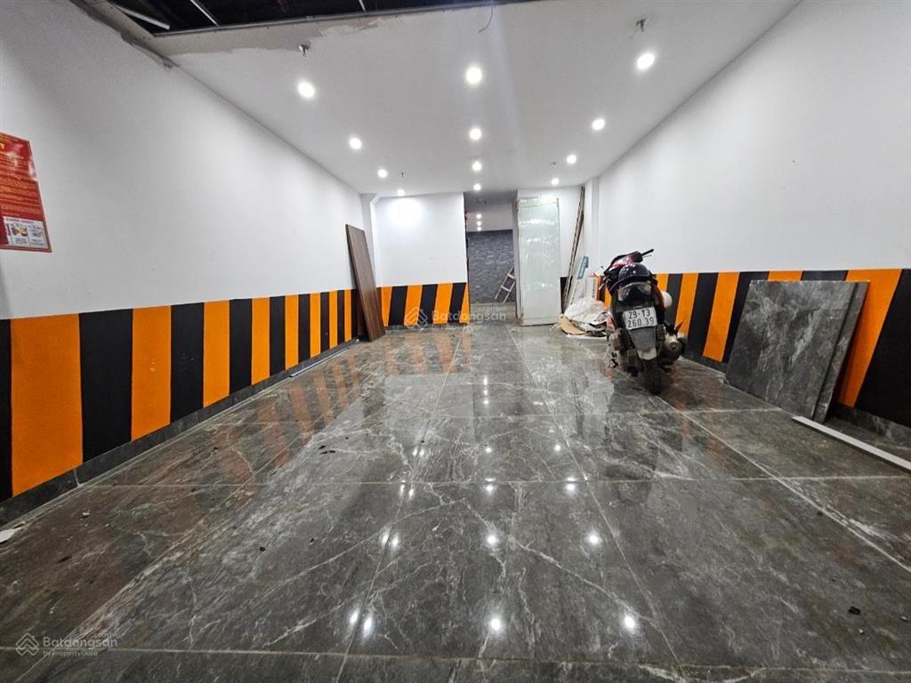 Siêu phẩm! căn góc đường láng( ngã tư sở) sát phố,cạnh royal city, oto 20m, ngõ to 3 gác, 3 thoáng