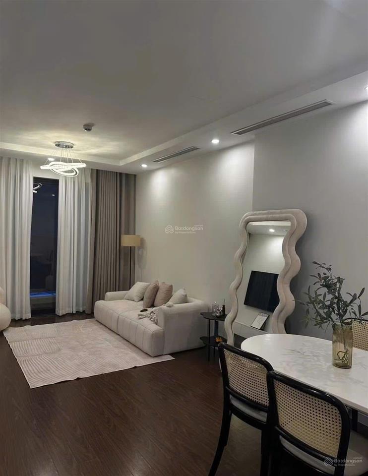 Bán căn 2pn tầng 1x, dt 78m2, full nội thất, sổ sẵn, có slot ô tô, sẵn khách thuê 13tr/tháng