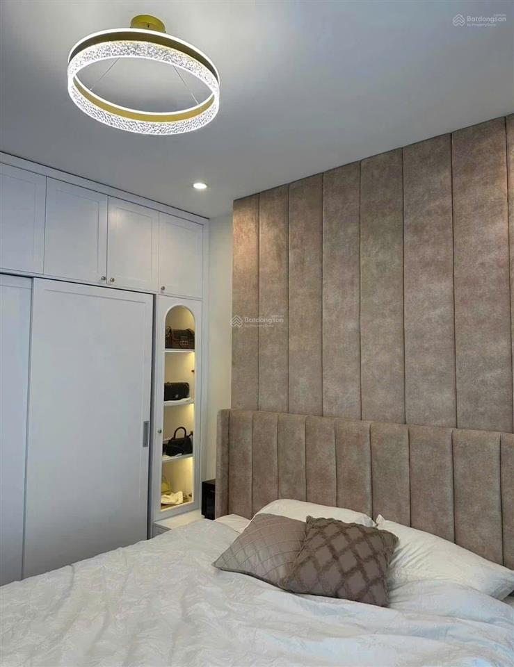 Bán căn 2pn tầng 1x, dt 78m2, full nội thất, sổ sẵn, có slot ô tô, sẵn khách thuê 13tr/tháng