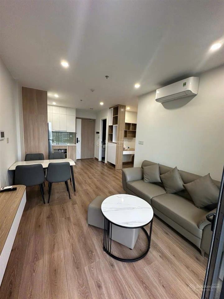 Cực rẻ! căn 1n+ 43m2, tầng trung view bể bơi, full nội thất, sẵn sổ, sẵn khách thuê 10tr/tháng