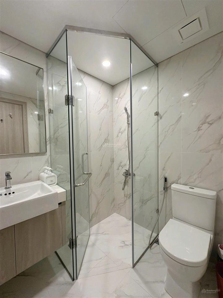Căn studio giá tốt 30m2 full nội thất chỉ 2,6 tỷ tại tòa mas d, căn tầng trung đẹp, sổ đỏ sẵn có