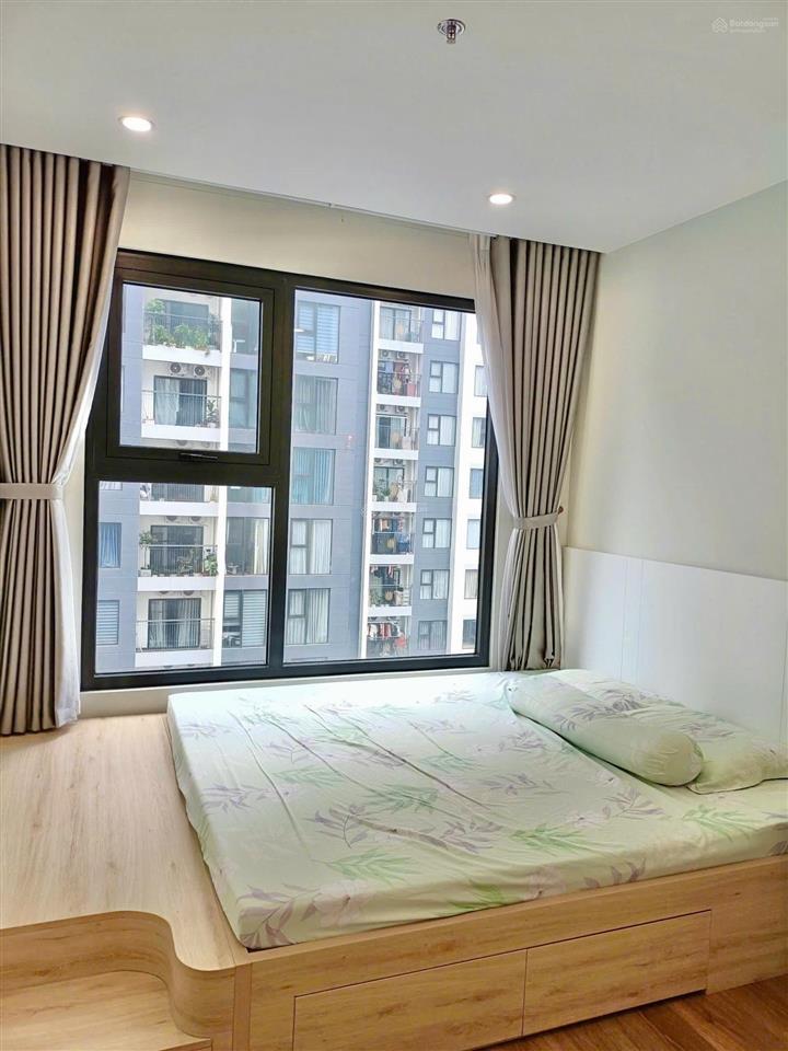 Bán căn 1n+ full nội thất toà i2, tầng trung view nội khu, giá tốt chỉ 3,3 tỷ, sổ đỏ sẵn có