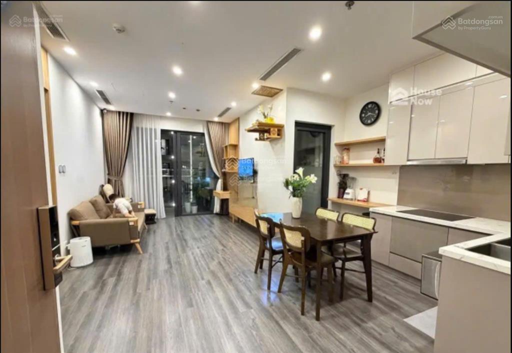 Bán gấp căn studio 25m2 full nội thất đẹp giá tốt toà tk2, tầng trung, view thoáng, sổ đỏ sẵn có