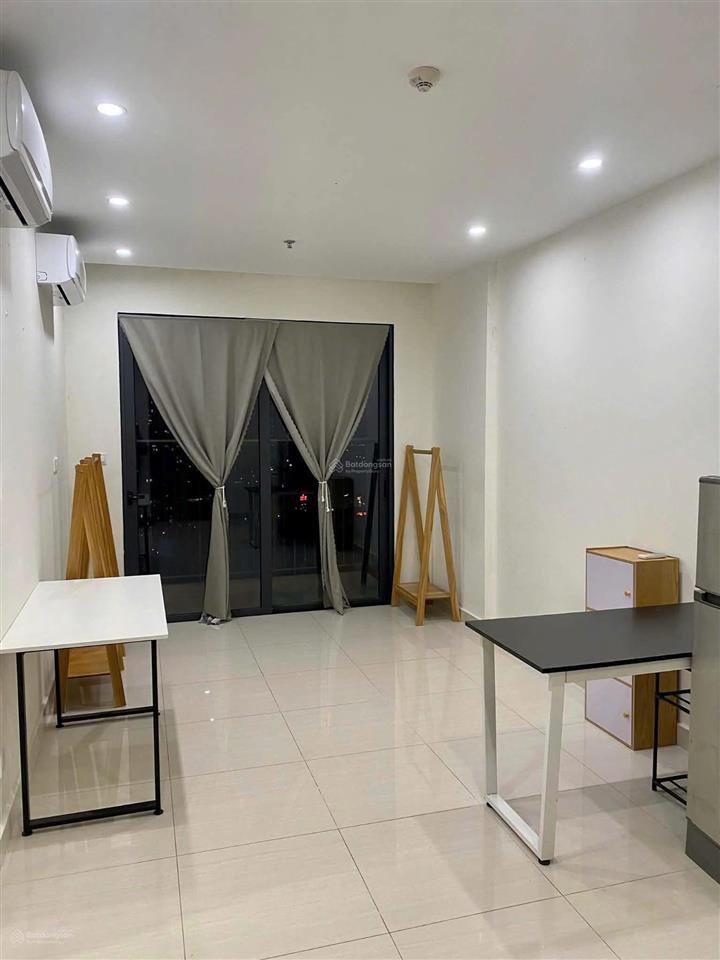 Chủ ngộp bank bán gấp căn studio tầng trung toà s301 giá tốt chỉ 1,7 tỷ, sổ đỏ sẵn có, view thoáng
