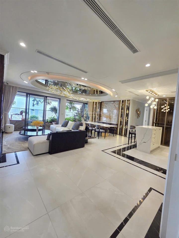 Penthouse siêu vip 195m2 view biệt thự, liền kề, sẵn slot ô tô, nội thất nhập khẩu, sổ sẵn