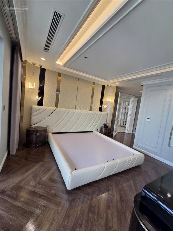 Penthouse siêu vip 195m2 view biệt thự, liền kề, sẵn slot ô tô, nội thất nhập khẩu, sổ sẵn