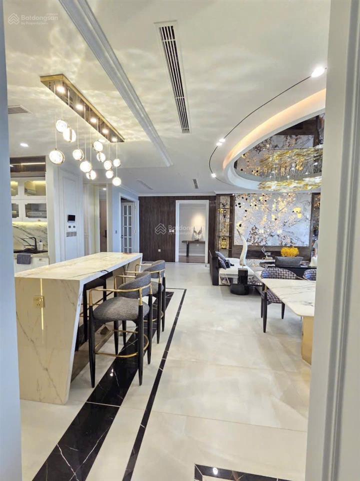 Penthouse siêu vip 195m2 view biệt thự, liền kề, sẵn slot ô tô, nội thất nhập khẩu, sổ sẵn