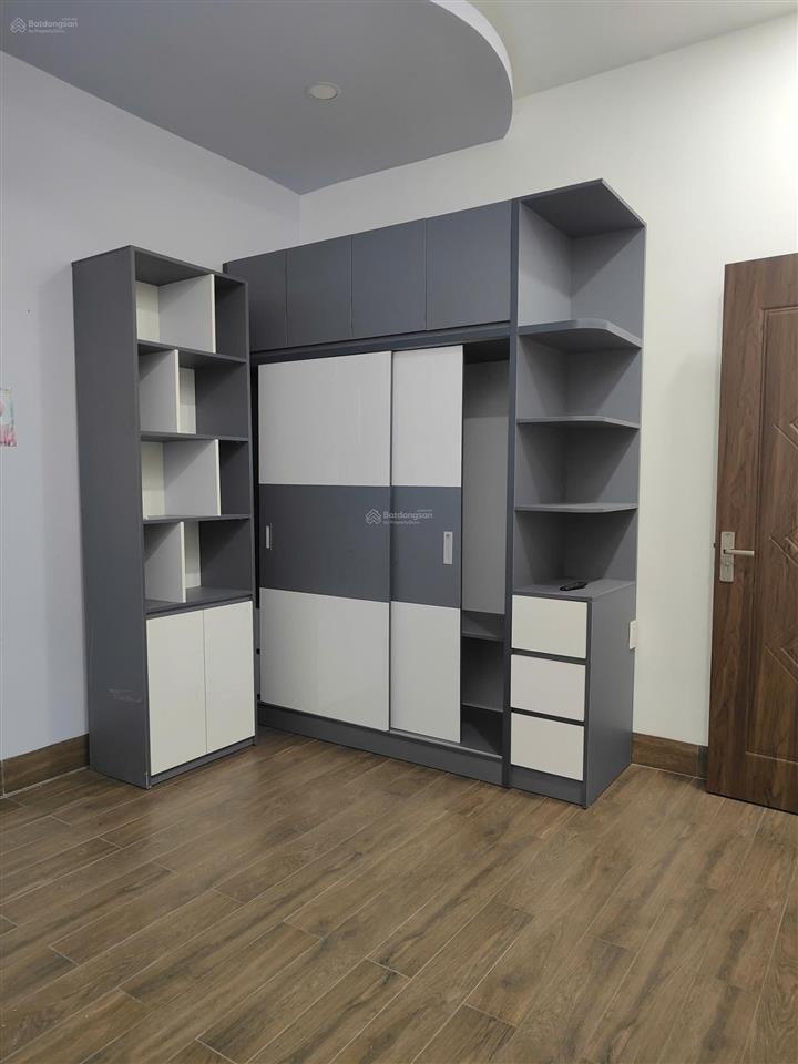 Cho thuê nhà phú tân,tp mới bình dương 
diện tích 5*30,4 phòng ngủ