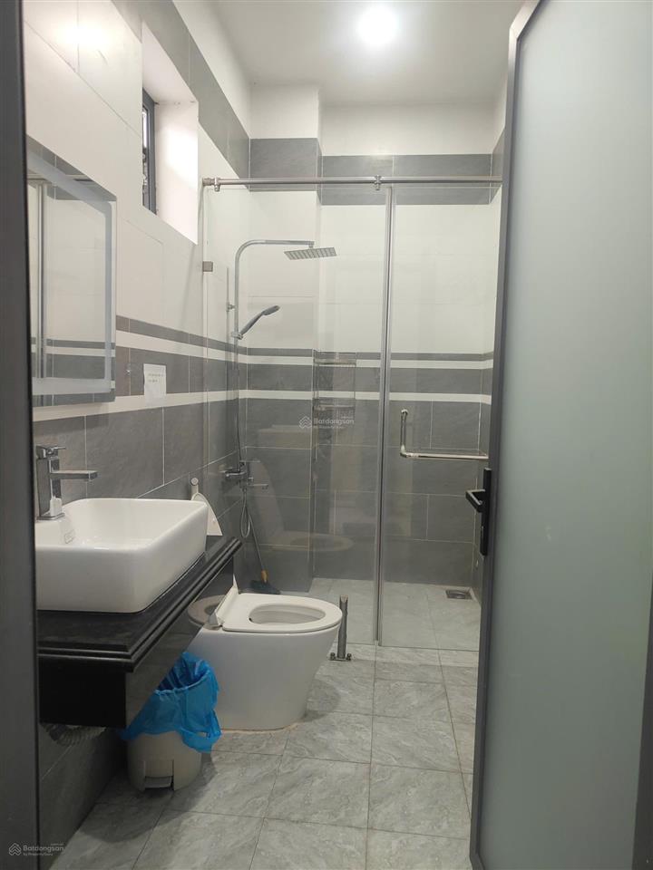 Cho thuê nhà phú tân,tp mới bình dương 
diện tích 5*30,4 phòng ngủ