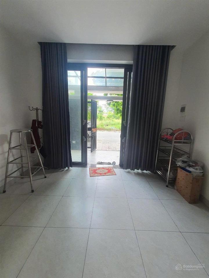 Cho thuê nhà kdc phúc đạt 1 trệt 2 lầu, 4*16m, 3pn, 1 phòng thờ, full nội thất