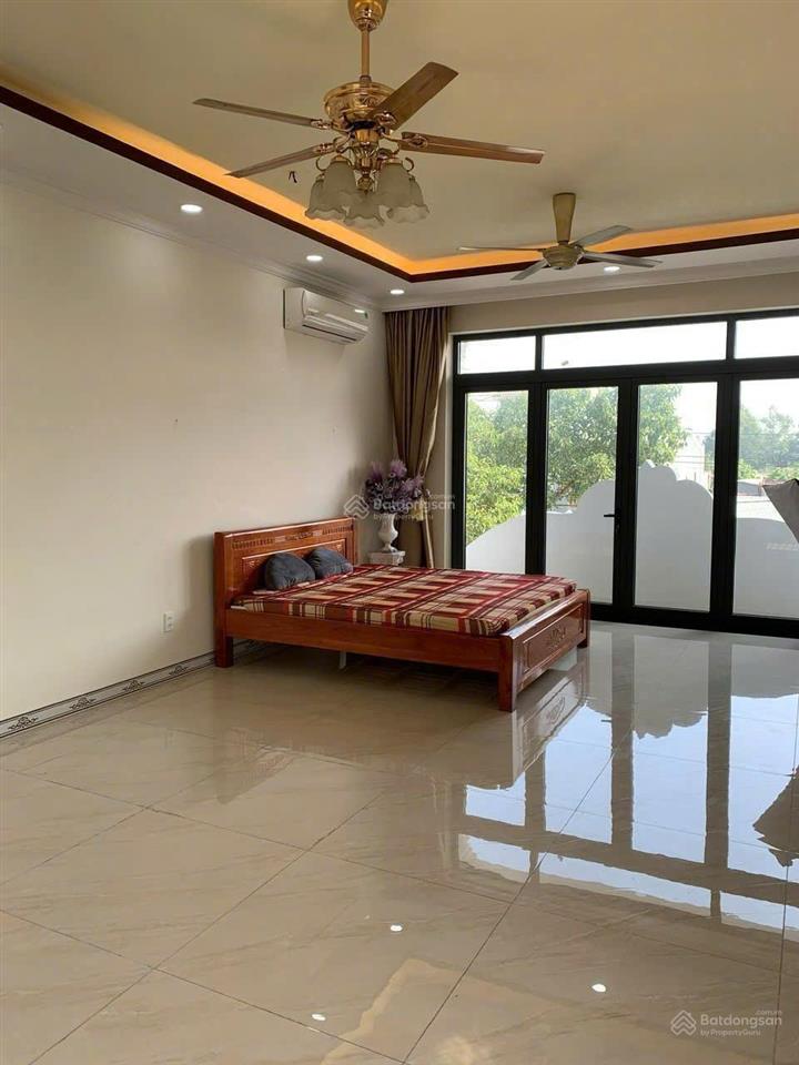 Cho thuê nhà gần trường nguyễn khuyến phú chánh b
1 trệt 1 lửng 3 lầu