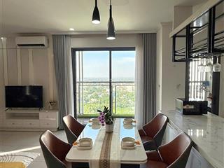 Cho thuê căn hộ compass one.
3 phòng ngủ 2 wc.