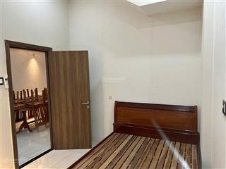 Cho thuê nhà tm dv phú mỹ. 1 trệt 2 lầu, diện tích 5*17. gồm 3 phòng ngủ, 4wc