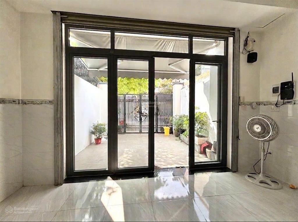 Cho thuê nhà kdc hiệp thành 3
diện tích 5m x ~19m, 3wc, 1 tầng hầm