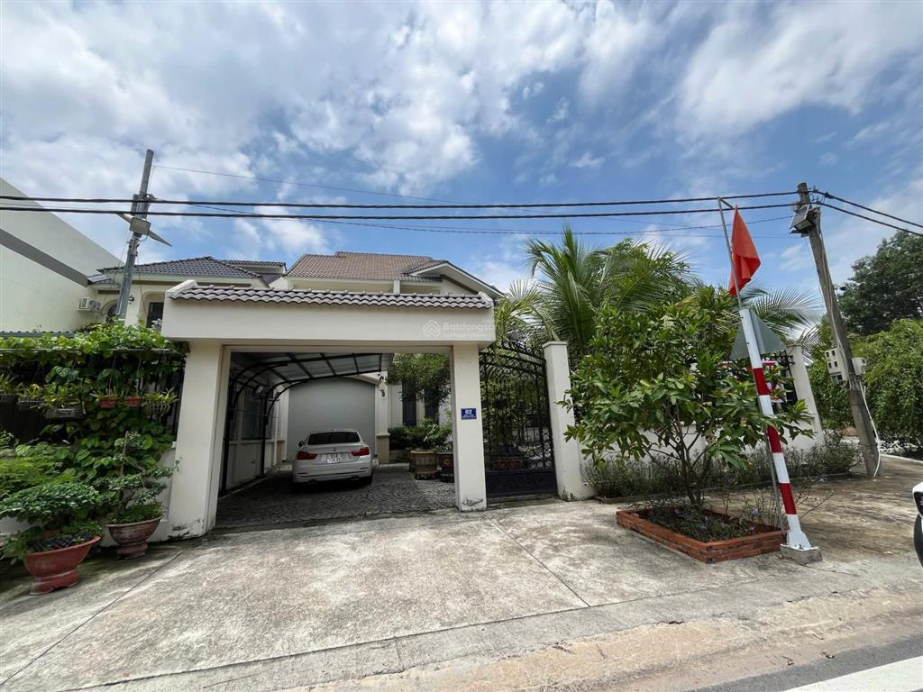 Cho thuê nhà gần khu đô thị thành phố mới

 diện tích 346m²
