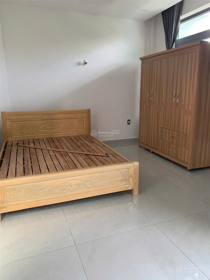 Cho thuê nhà tm dv phú mỹ 
dt 7*17,3 phòng ngủ,3wc