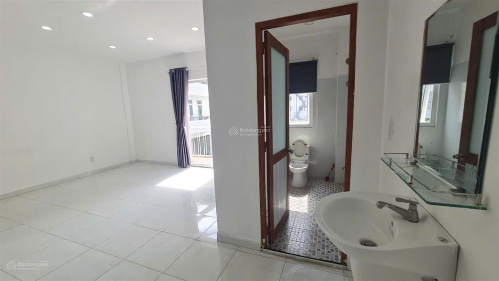 Cho thuê nhà mặt tiền đường chính lê quý đôn, phù hợp vừa làm văn phòng vừ