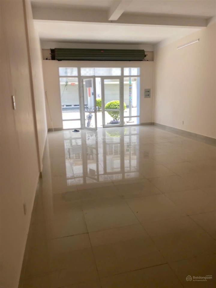 Cho thuê nhà nguyên căn khu phố thương mại unitown  tp. mới bình dương