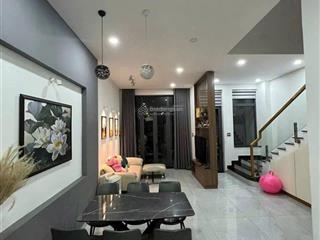Cho thuê nhà tm dv phú mỹ dt 6*17m, 3 phòng ngủ, 3wc