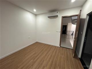 Cho thuê nhà phố khu tp mới bình dương
diện tích 100m, 5 phòng ngủ, 5 wc