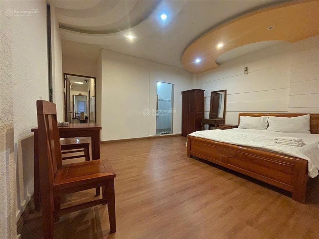 Cho thuê nhà 4 lầu unitown tp mới bình dương
8pn 10wc