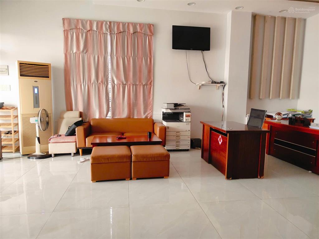 Cho thuê nhà phường hòa phú nhà 1 trệt 3 lầu, dt 8*25m, 7 máy lạnh