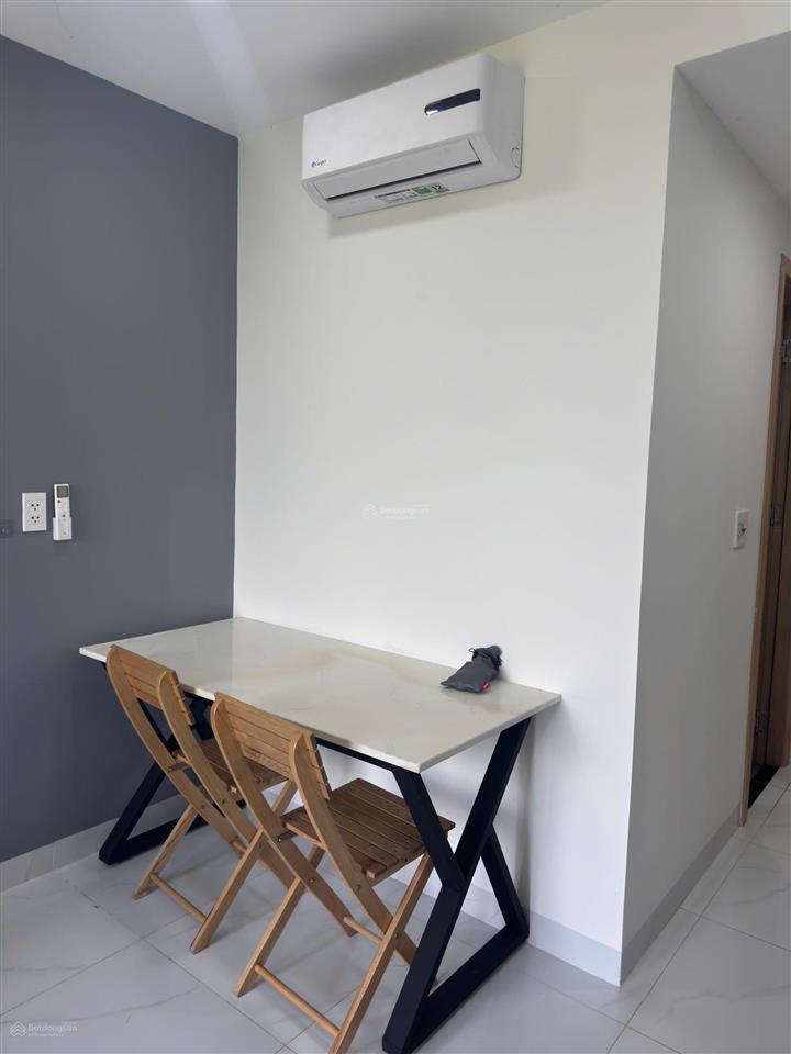 Cho thuê chung cư phú mỹ c2
diện tích 60m 2pn 1wc full nội thất